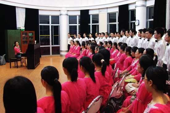 我院研究生在365英国上市公司官网第二届研究生合唱节中获佳绩 