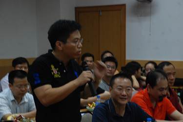时光如箭二十年,四方齐聚叙旧情