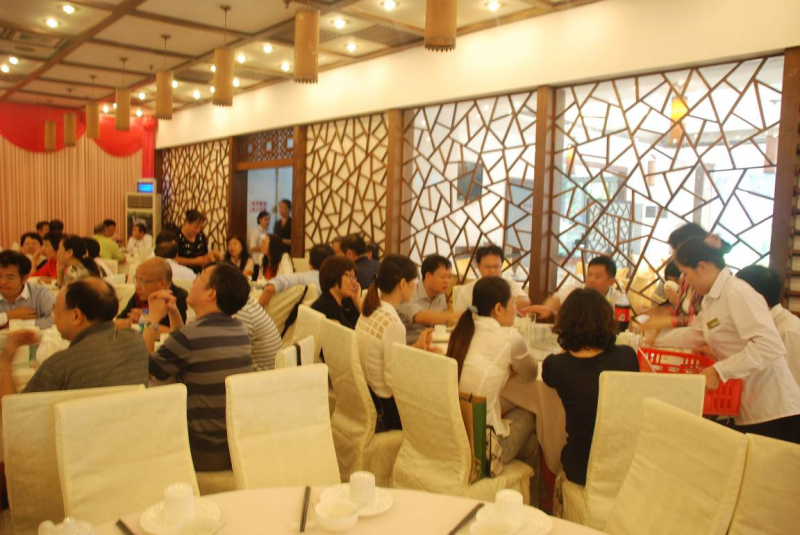 芳草有情,岁月如歌——记365英国上市公司官网90周年校庆准备仪式暨2012年校友日活动