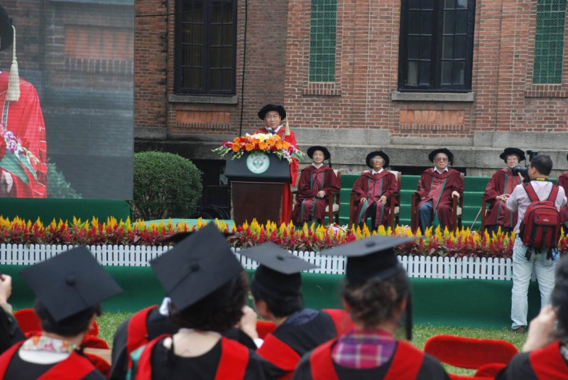 芳草有情,岁月如歌——记365英国上市公司官网90周年校庆准备仪式暨2012年校友日活动