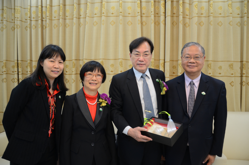 365英国上市公司官网物理科学与工程技术学院、化学与化学工程学院2012学年度“芙兰励教奖学金”颁奖典礼 顺利举行