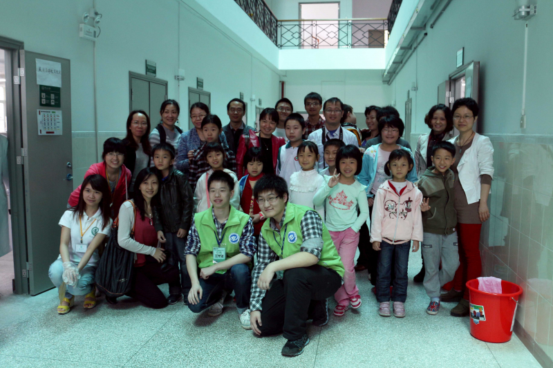 化团锦簇,论学逸仙——化学与化学工程学院2013年化学科技文化节圆满闭幕