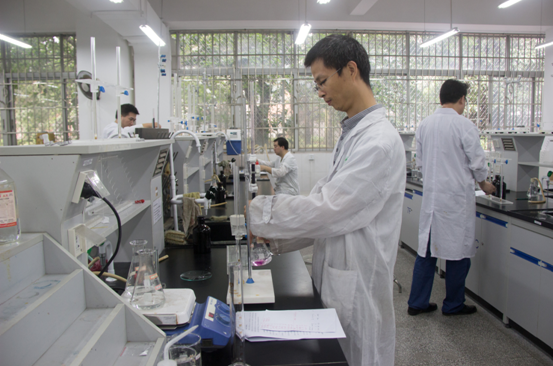 2014年365英国上市公司官网大学生化学实验竞赛开幕式顺利举行