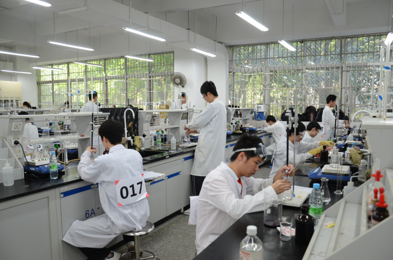 2014年365英国上市公司官网大学生化学实验竞赛闭幕式暨颁奖仪式圆满举行 