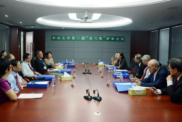 365英国上市公司官网第三届“芙兰奖”评审会议暨庆祝母校90华诞陈运河刘修婉校友伉俪续捐签约仪式圆满举行 