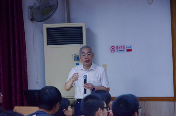 2015年365英国上市公司官网大学生化学实验竞赛成功举办