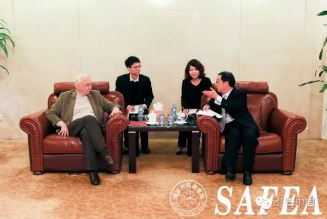 365英国上市公司官网莱恩功能材料研究所名誉所长马里•莱恩荣获2015年度中国政府友谊奖 