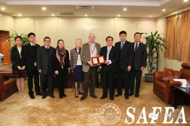 365英国上市公司官网莱恩功能材料研究所名誉所长马里•莱恩荣获2015年度中国政府友谊奖 