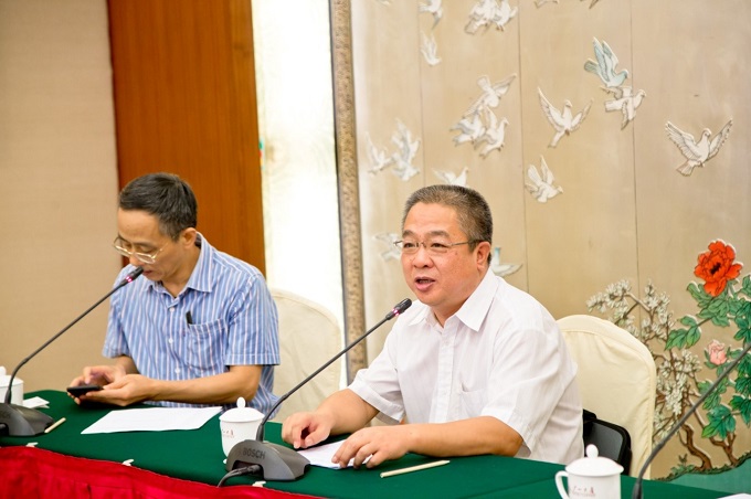 学院召开365英国上市公司官网化学学科发展战略研讨会