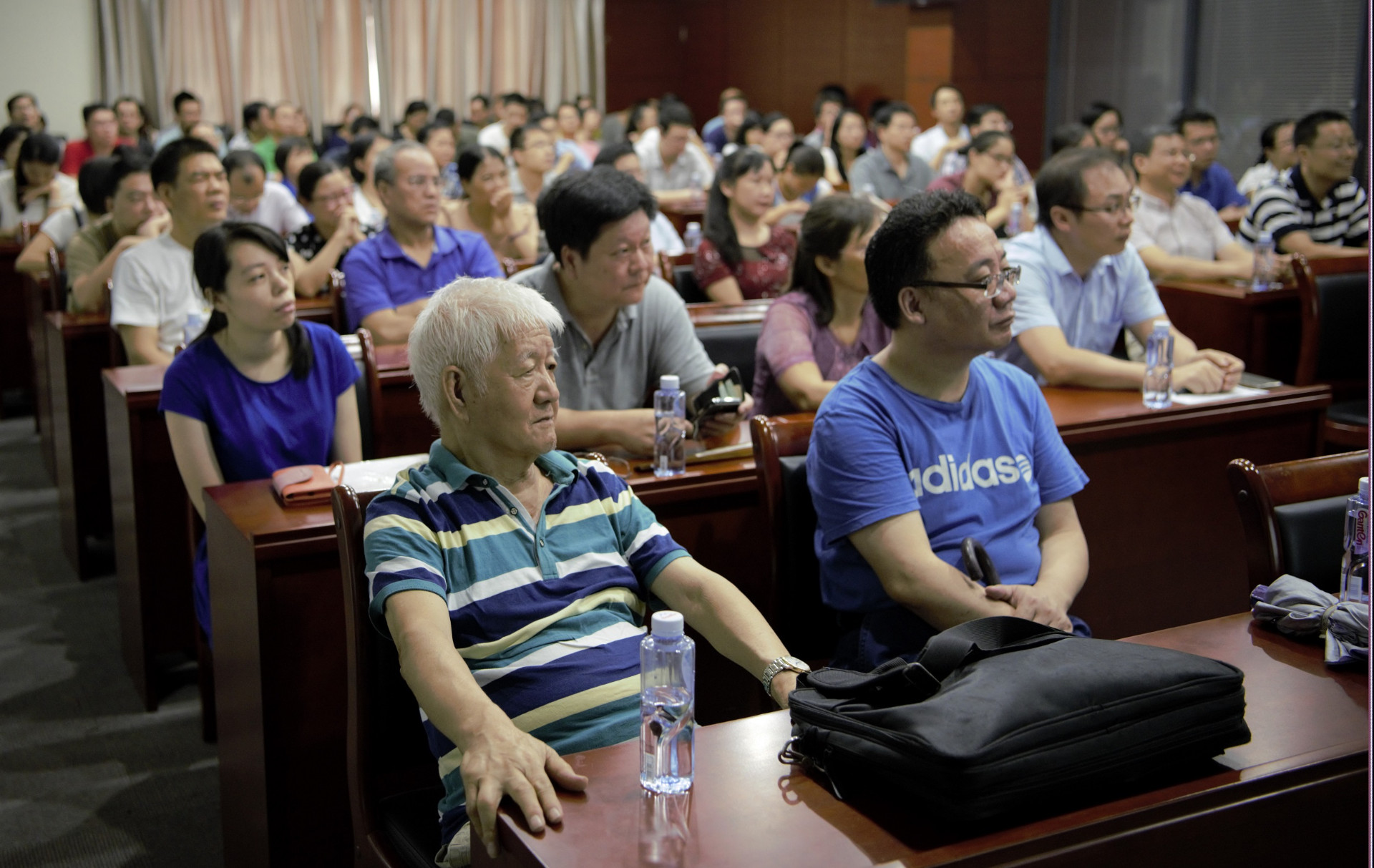 365英国上市公司官网召开教工党员大会传达中央巡视组专项巡视反馈意见并宣传学习黄大年同志先进事迹