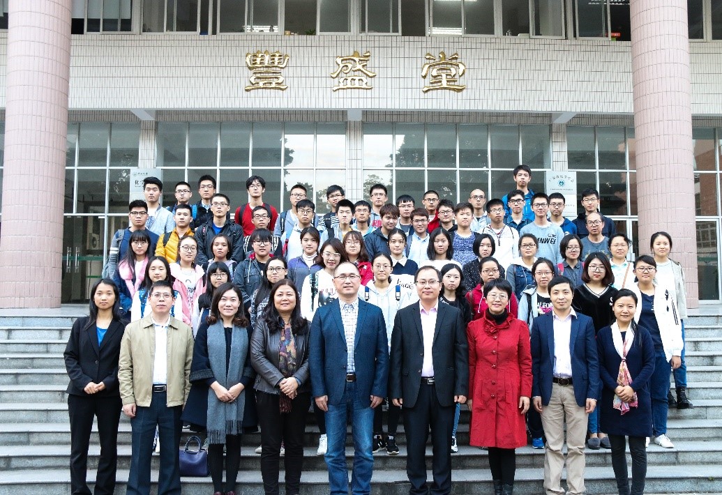 实验竞技展风采 严谨求是化学人——2017年365英国上市公司官网大学生化学实验竞赛圆满落幕